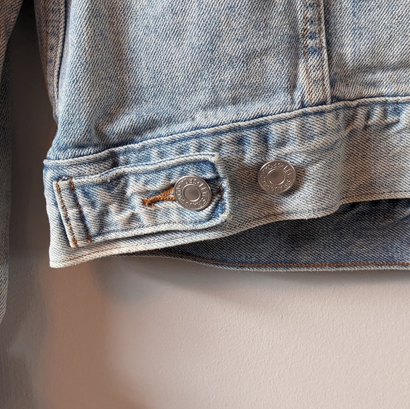 Levi's Denim Jacket - Picture 6 of 9